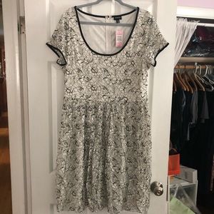 Black/white floral lace dress.